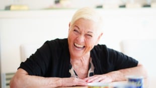 Sie hat immer den Schmäh rennen: Am 13. Mai wird Jazz Gitti unverwüstliche 80 Jahre alt.