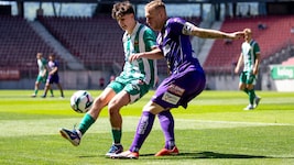 Im Heimspiel gegen Rapid verletzte sich Austrias Flo Jaritz (re.) schwer am Knie.