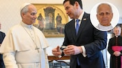 Marco Rubio überreichte dem Papst bei ihrem Treffen einen Kristallfußball.