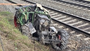 Das Wrack wurde von einem Railjet erfasst.