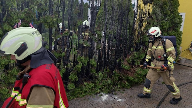Die Feuerwehr leistete vor Ort noch Nachlöscharbeiten.