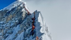 Bis zum Freitag wurden nach Angaben des Tourismus- und Kulturministeriums in Kathmandu 492 ...