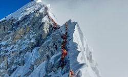 Bis zum Freitag wurden nach Angaben des Tourismus- und Kulturministeriums in Kathmandu 492 ...