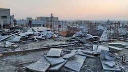 Nach dem verheerenden Brand in der Silvesternacht, der das Dach komplett zerstörte, schreiten ...