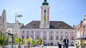 Freundliche Aussichten: Die Landeshauptstadt meldet einen deutlich besseren Rechnungsabschluss