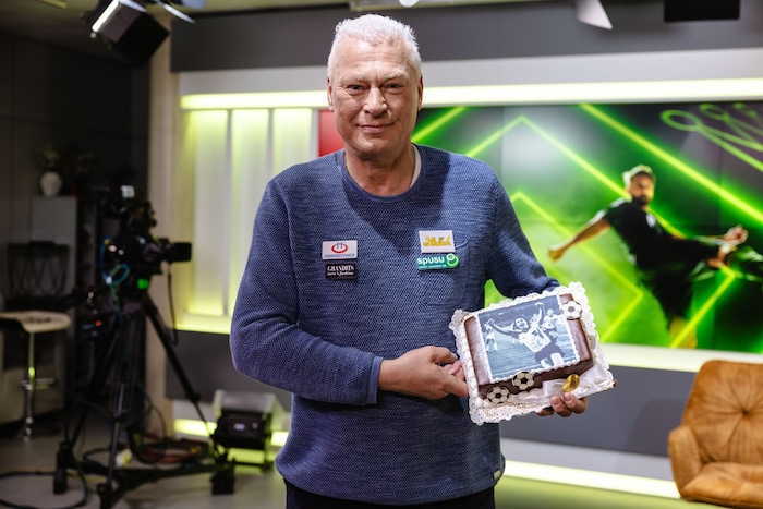 Toni Polster, hier beim Besuch im krone.tv-Studio anlässlich seines 60. Geburtstags, musste ...