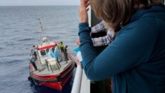 Die Passagiere auf der MV Hondius warten auf Evakuierung ...