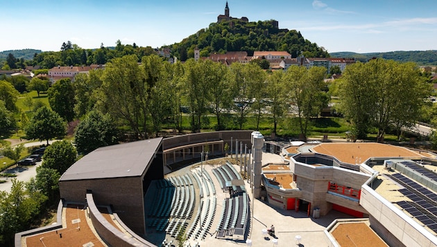 Das Kulturzentrum Güssing verfügt nach dem Ausbau auch über eine Outdoor-Bühne für ...