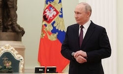 Wladimir Putin trägt seine Armbanduhr normalerweise immer.