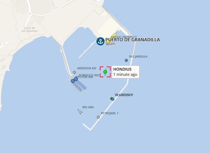 Kurz nach 7 Uhr ankerte die „MS Hondius“ bereits im Hafen von Granadilla.
