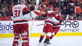 Die Carolina Hurricanes setzten sich gegen die Philadelphia Flyers durch.