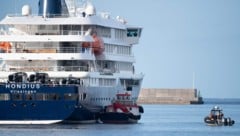 Die „Hondius“ ist im Hafen von Granadilla im Süden von Teneriffa angekommen. Für 150 Passagiere ...