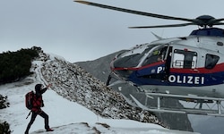 Die Frau wurde bei dem Blitzeinschlag am Kreuzkogel kurzzeitig bewusstlos, ein großer Einsatz ...