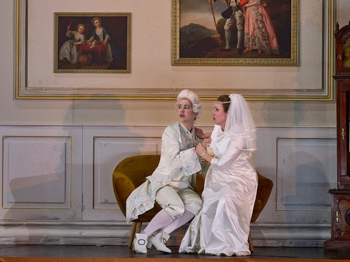 Anna Brul (Octavian) und Tetiana Miyus (Sophie)