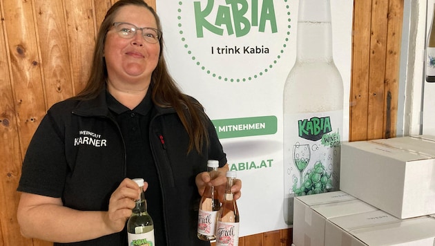 Iris Karner mit dem „Handtaschen-Frizzante“.