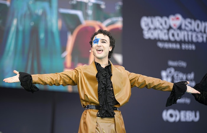 Auch unsere ESC-Hoffnung Cosmó ließ sich zum Start in die Song-Contest-Woche feiern.