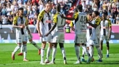 In Jubellaune: die LASK-Spieler nach einem erzielten Tor gegen RB Salzburg.