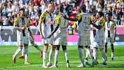 In Jubellaune: die LASK-Spieler nach einem erzielten Tor gegen RB Salzburg.