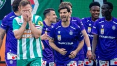 Austria-Routinier Aleks Dragovic feiert in Hütteldorf.
