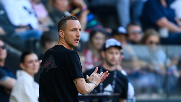 Red Bull Salzburgs Trainer Daniel Beichler.