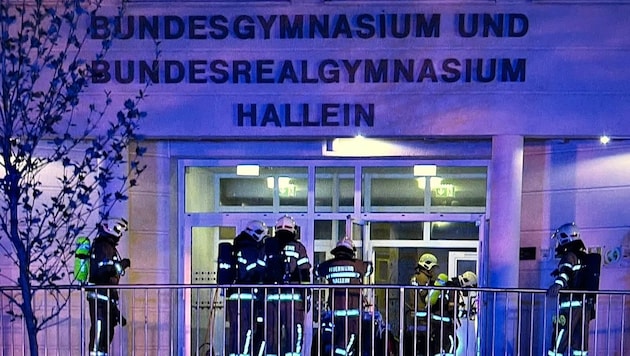 In der Nacht auf Montag brannte es im Gymnasium Hallein.