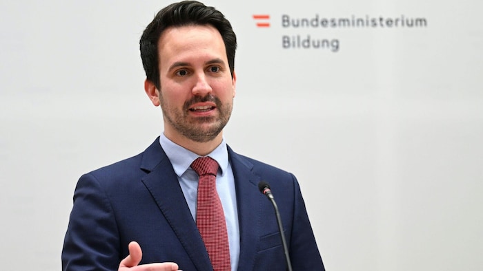 Nachtlüften statt Hitzefrei? Die Vorschläge von Bildungsminister Christoph Wiederkehr fallen für ...