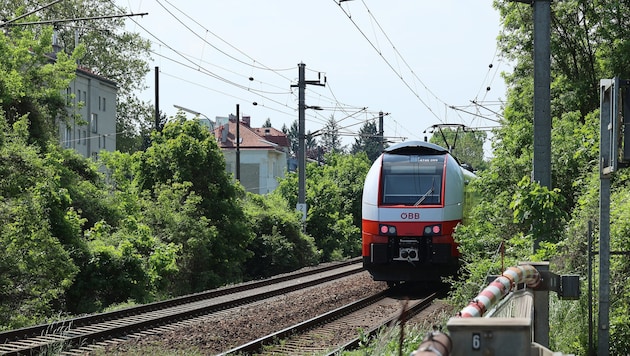 Der Ausbau der fünf Kilometer langen Strecke wurde durch Einsprüche vor Gericht jahrelang immer ...