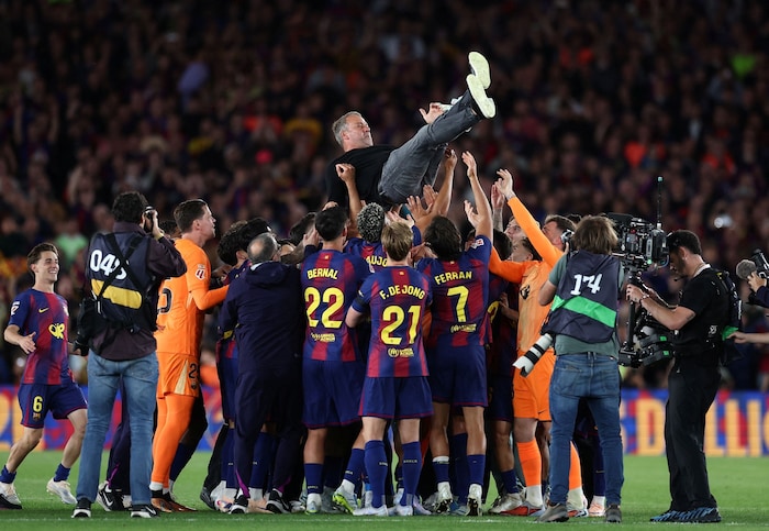 Der FC Barcelona krönte sich im Clasico zum Meister.