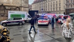 Fünf Polizeiautos sowie fünf Autos der Berufsrettung standen im Einsatz.