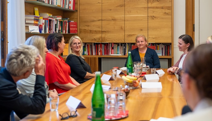 Austausch mit Pflegkräften im Sozialministerium