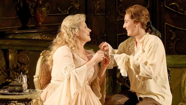 Camilla Nylund als „Feldmarschallin“ mit „Octavian“ Samantha Hankey (re.)