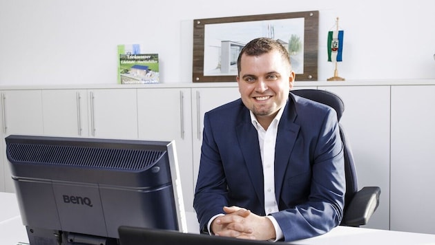 Christoph Gallner wurde mit 27 Jahren zum Bürgermeister von Niederneukirchen angelobt.