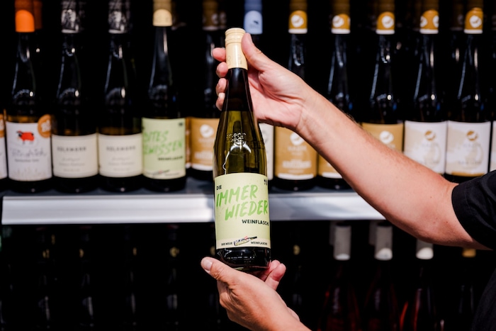 Der Einsatz im Weinregal wird von Winzern hinterfragt.