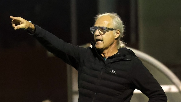 Heimo Pfeifenberger coacht auch kommende Saison im Salzburger Fußball-Unterhaus.