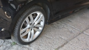 Der Mann dürfte zumindest elf Autos ausgeräumt haben.