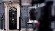 Ranghohe Ministerinnen fordern, dass Keir Starmer sein Büro in der Downing Street 10 verlässt.