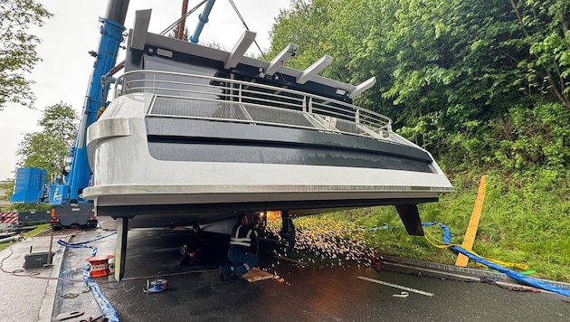 Letzte Vorbereitungen am Ufer