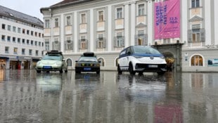 Selbst aus China reisten Gäste mit ihren getunten Fahrzeugen an. Über 8000 Kilometer legten sie ...