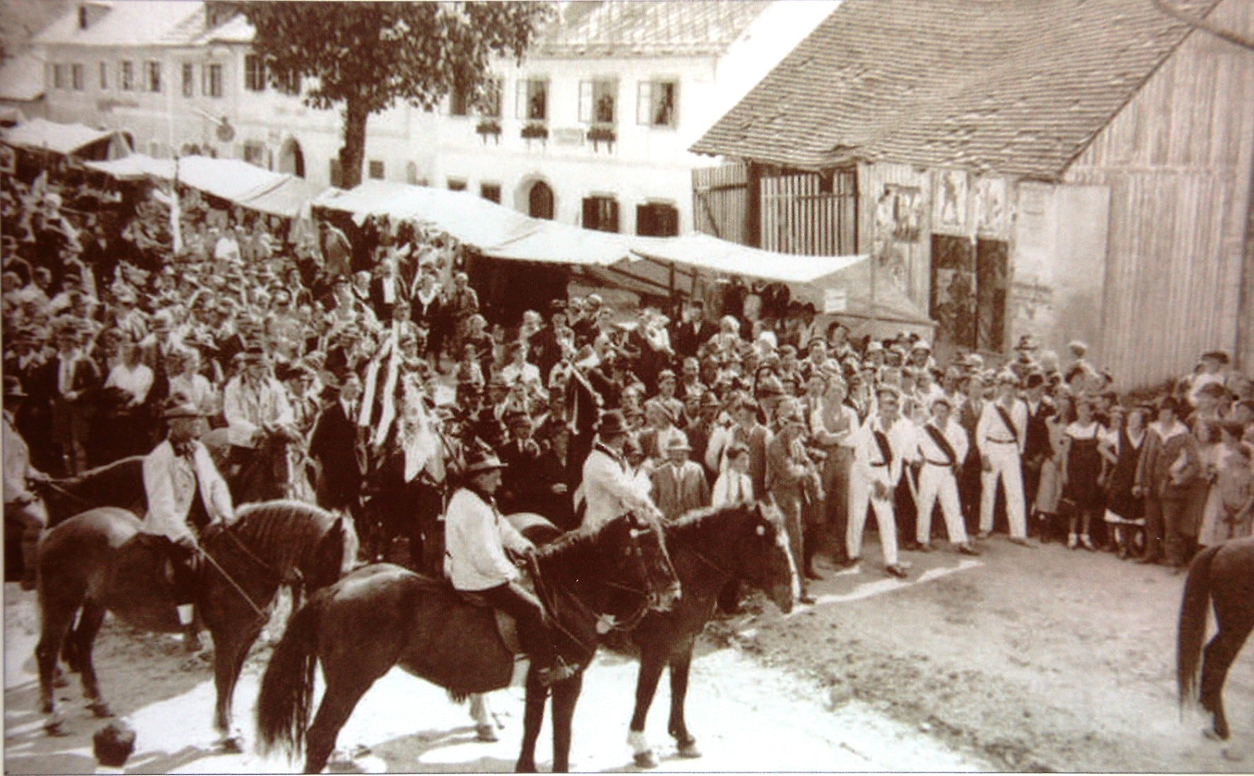 Weitensfelder Kranzelreiter im Jahr 1922.