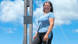 Das große Hobby der Frau: wandern, Berge besteigen.