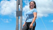 Das große Hobby der Frau: wandern, Berge besteigen.