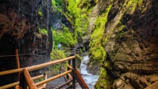 Die Raggaschlucht im Mölltal bietet ein spektakuläres Naturerlebnis. Gutes Schuhwerk ist hier ...