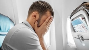 Rund jeder Sechste kämpft beim Fliegen mit deutlicher Anspannung und viele weitere fühlen sich ...