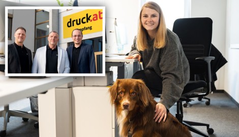 Marketingmitarbeiterin Nicole Eitzenberger freut sich, ihren „Levi“ jederzeit mit ins Büro ...