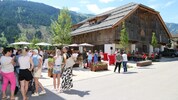 Seit 2022 wurde der Wirtstadl eröffnet. Auch Wohnungen und ein Bistro wurden errichtet.