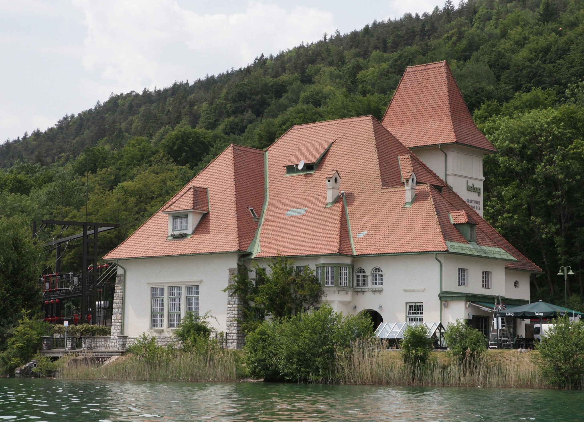 Mit Führung erlebt die Gruppe am 30. Mai das Kraftwerk am Forstsee (Foto), das KRaftwerk Fragant ...