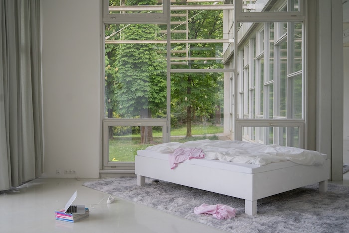 Xenia Lesniewskis atmendes Bett im Forum Stadtpark