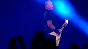 Sänger James Hetfield und seine Kollegen haben schon mehrmals geringe seismische Aktivitäten ...
