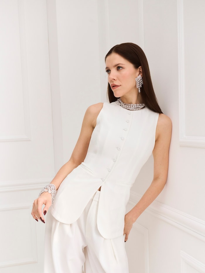 Orimei by Victoria Swarovski: Clean Chic trifft auf Glamour.