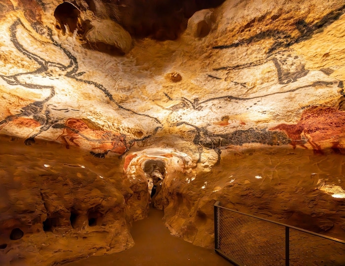 Lascaux IV: Faszinierende Nachbildung Tausende Jahre alter Höhlenmalereien.